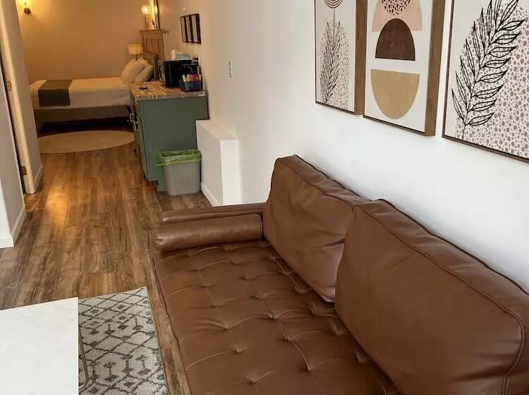 簡易ホテル The Brooks