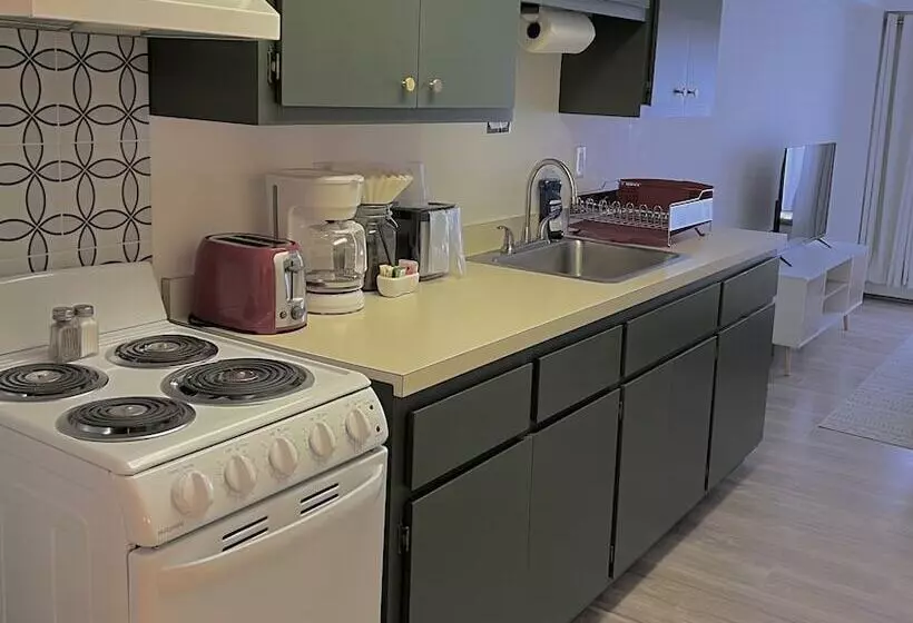 簡易ホテル The Brooks