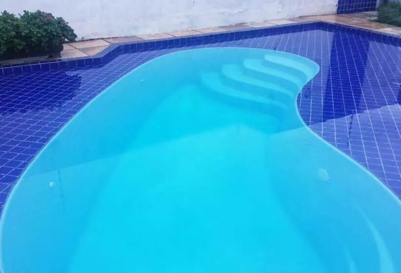 Hotelli Canoa Guest House