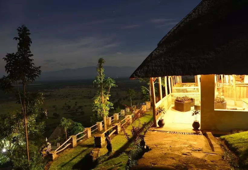 هتل Enganzi Game Lodge