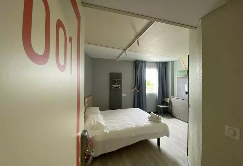 Hotelli Ibis Budget Lunel Porte De Camargue