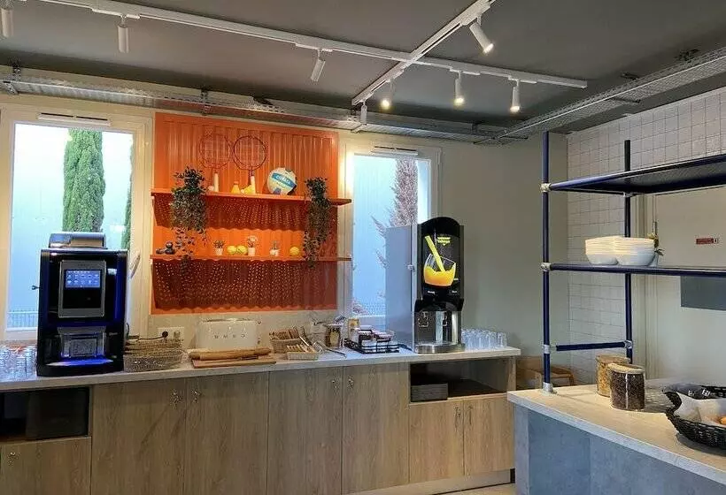 Hotelli Ibis Budget Lunel Porte De Camargue