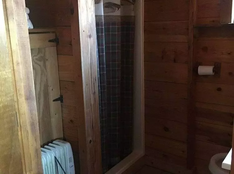 Hotelli Lago Linda Hideaway Camp