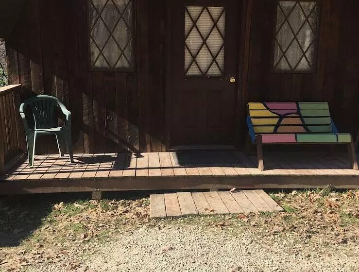 Hotelli Lago Linda Hideaway Camp