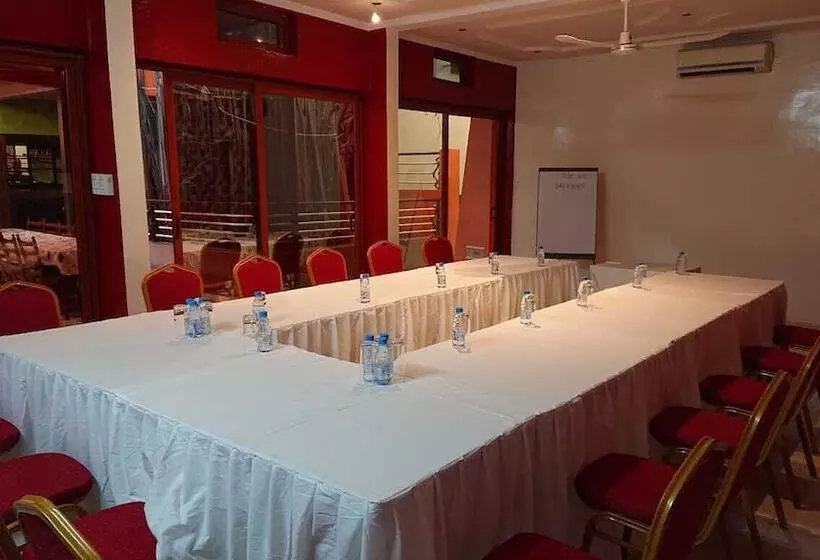 هتل Restaurant Rex