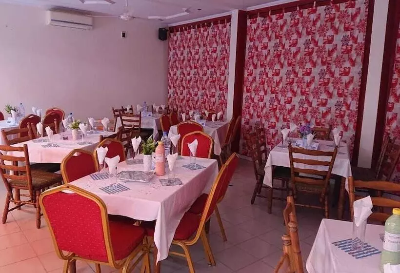 هتل Restaurant Rex
