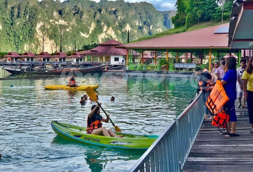 Hotelli Saichol Floating Resort