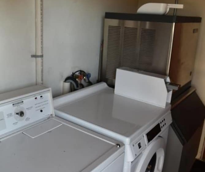 汽车旅馆  Countryside Inn