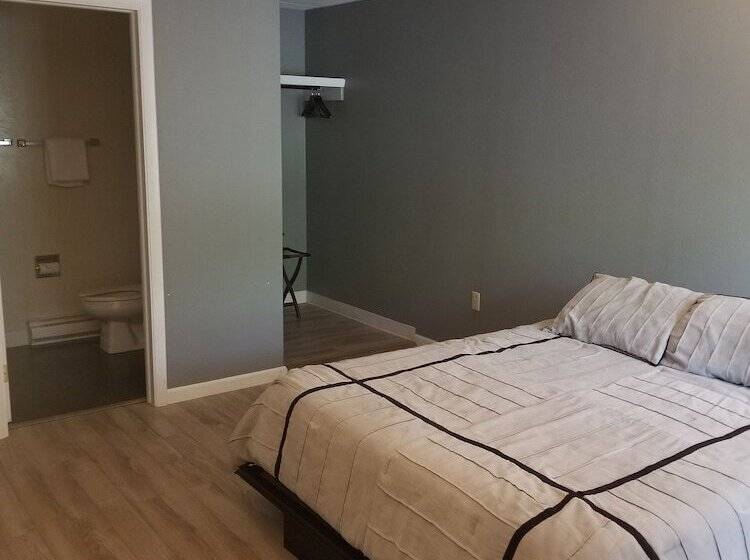 فندق على الطريق North Winds Lodge