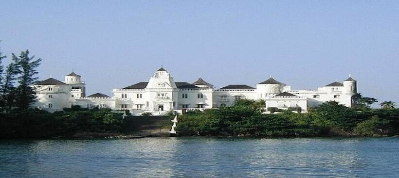 پانسیون Villa Rasta