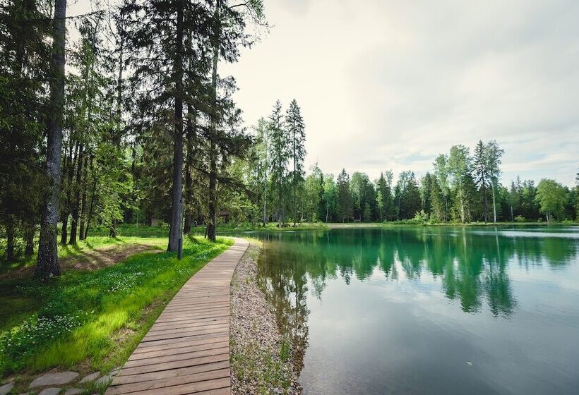 Курорт Eco Hotel Izumrudniy Les