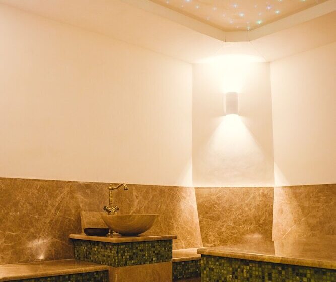 Курорт Eco Hotel Izumrudniy Les