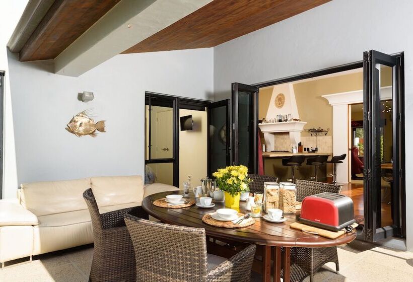 Tuscan Retreat Bed & Breakfast  Adults Only