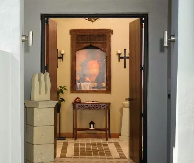 Tuscan Retreat Bed & Breakfast  Adults Only