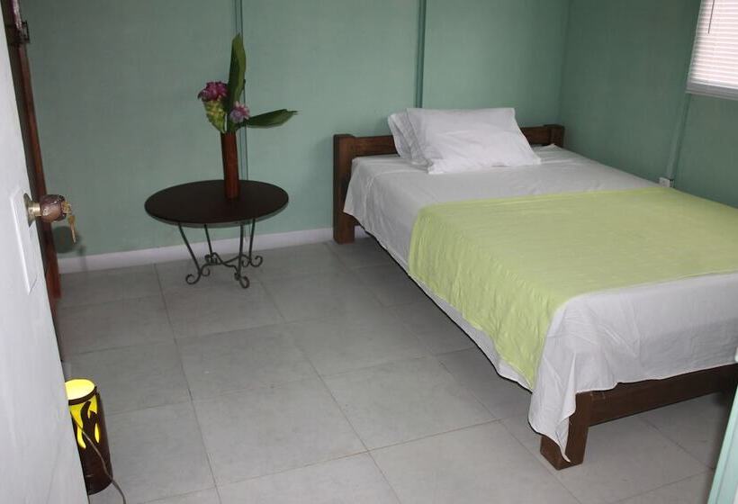 Hostel Ayawaska Hostal