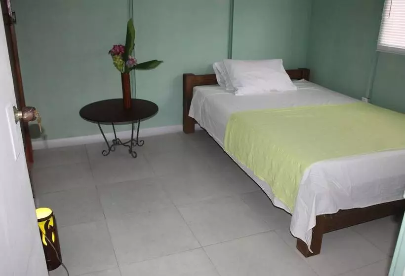 Retkeilymaja Ayawaska Hostal