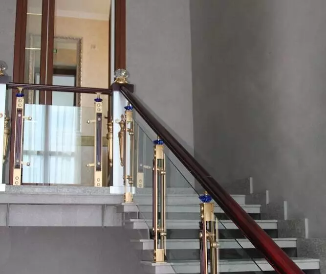 Artem Plaza   Hostel