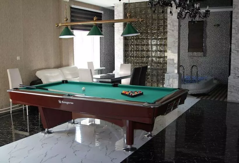 Artem Plaza   Hostel