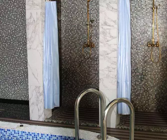 Artem Plaza   Hostel