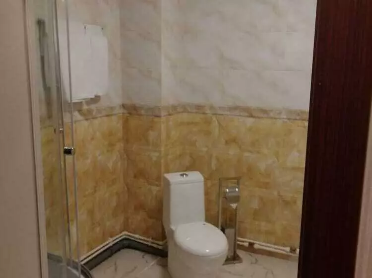 Artem Plaza   Hostel