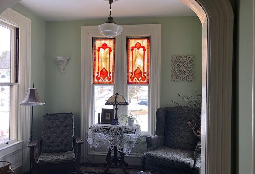 Back Inn Time Bed & Breakfast