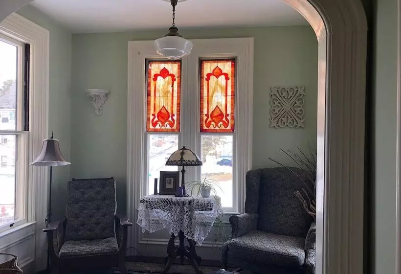 Back Inn Time Bed & Breakfast