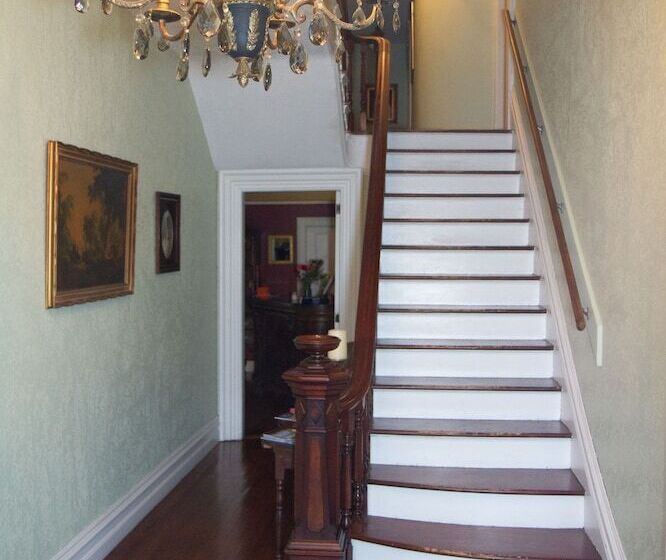 Back Inn Time Bed & Breakfast