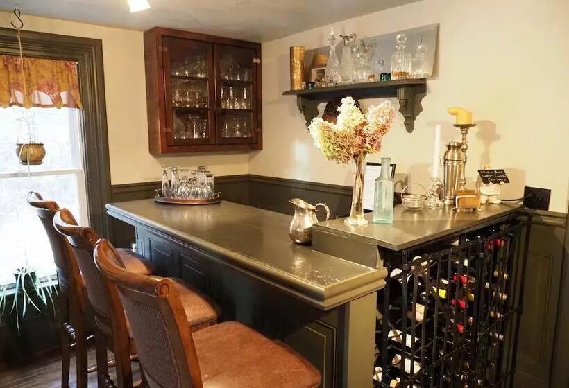 Back Inn Time Bed & Breakfast