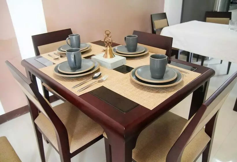 Aamiaismajoitus (B&B) V And G Suites Limay