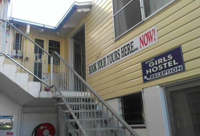 Cairns Girls Hostel