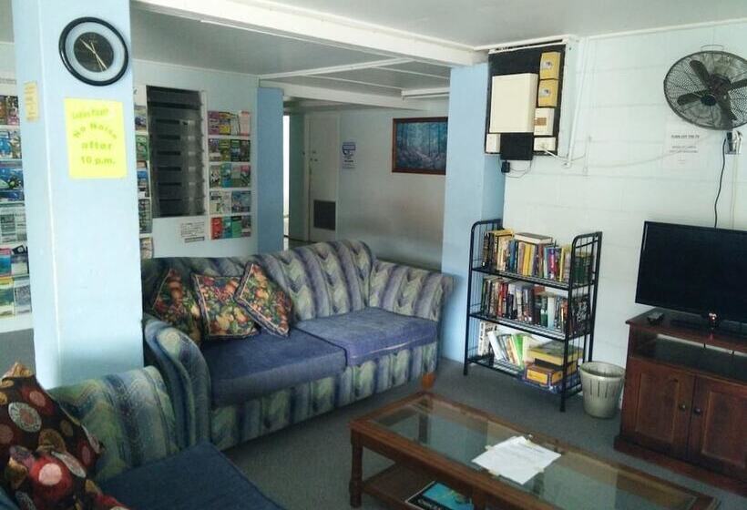 Cairns Girls Hostel