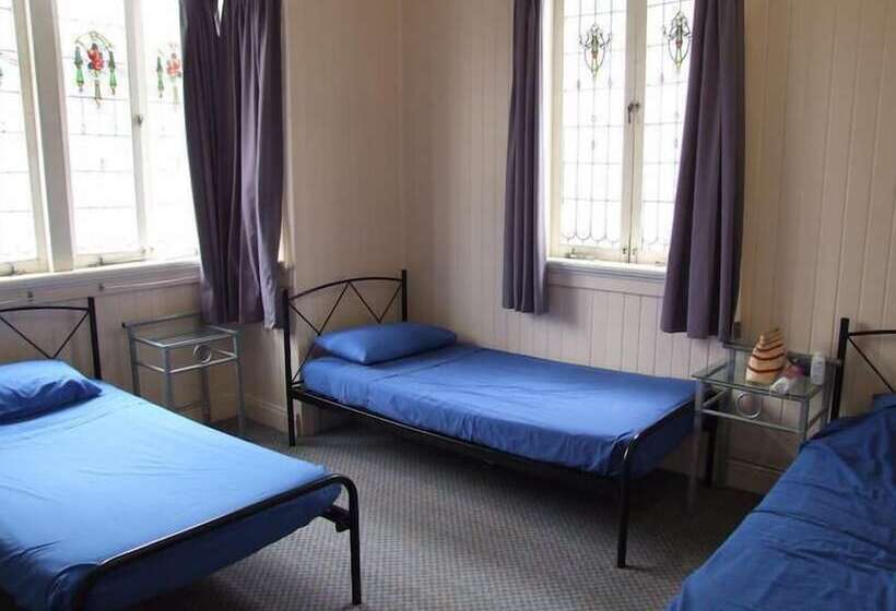 Cairns Girls Hostel
