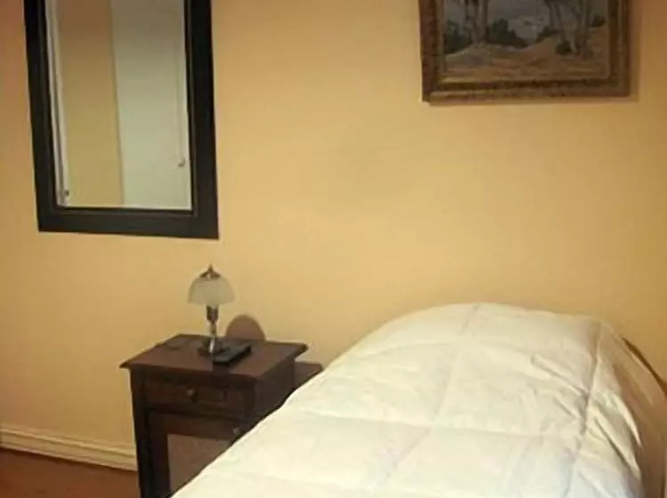 Hostal Plaza Suite