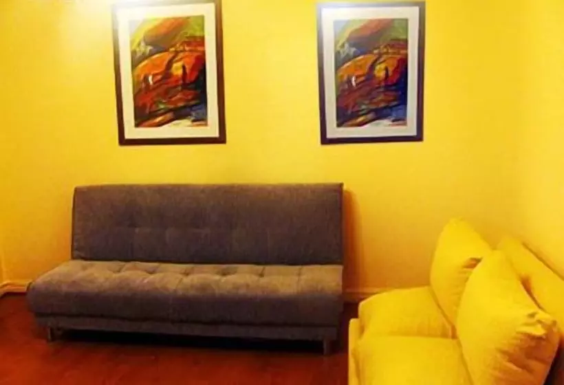 Hostal Plaza Suite