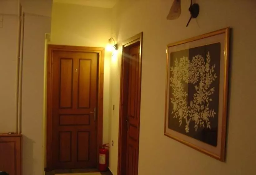 ホテル Archontiko Tzoumerkon