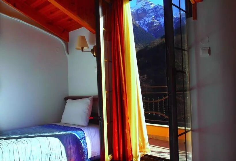 ホテル Archontiko Tzoumerkon