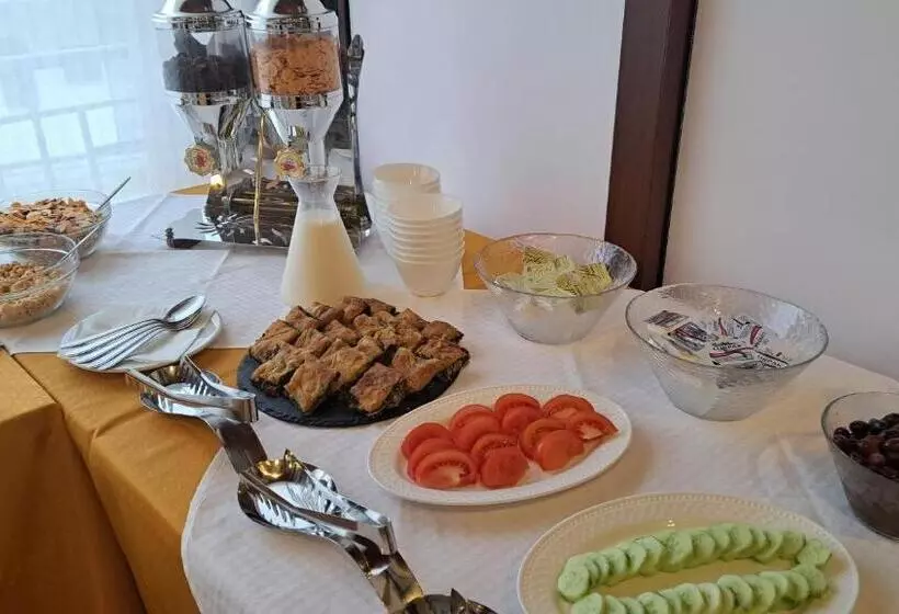 ホテル Archontiko Tzoumerkon