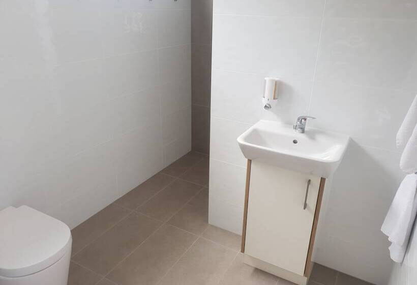 酒店 Bimbi Park   Camping Under Koalas