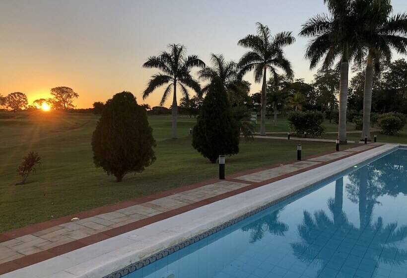 هتل Carlos Franco Country Golf Club