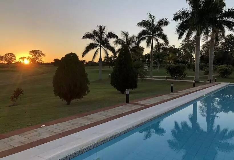 هتل Carlos Franco Country Golf Club