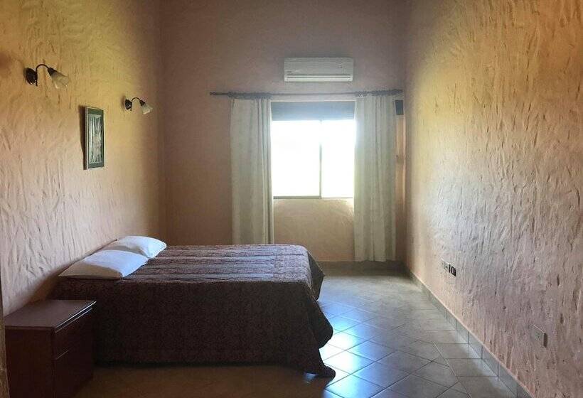 هتل Carlos Franco Country Golf Club