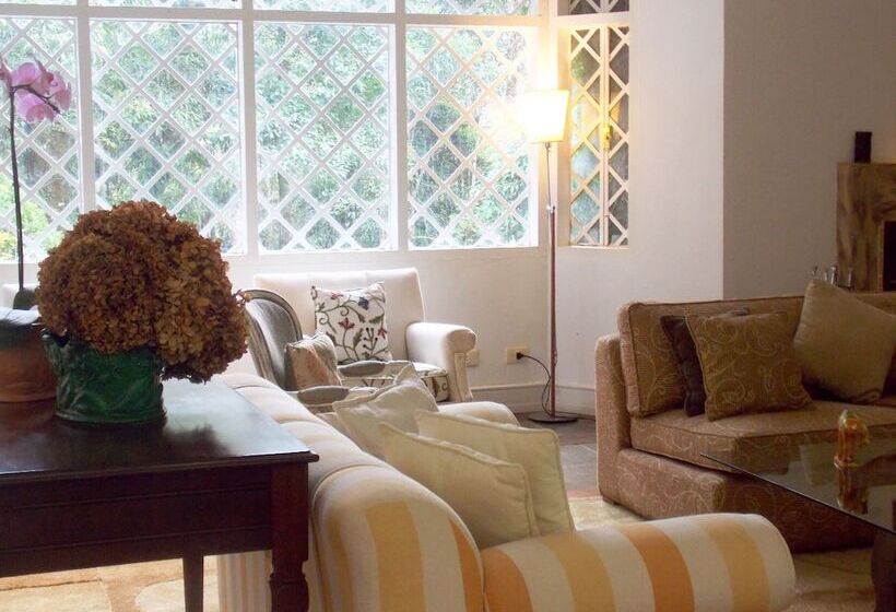 ホテル Casa Yvitú Blue Bird