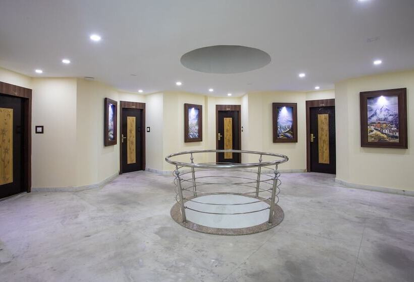 هتل Central Plaza