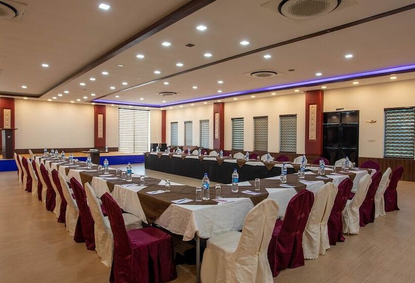 هتل Central Plaza