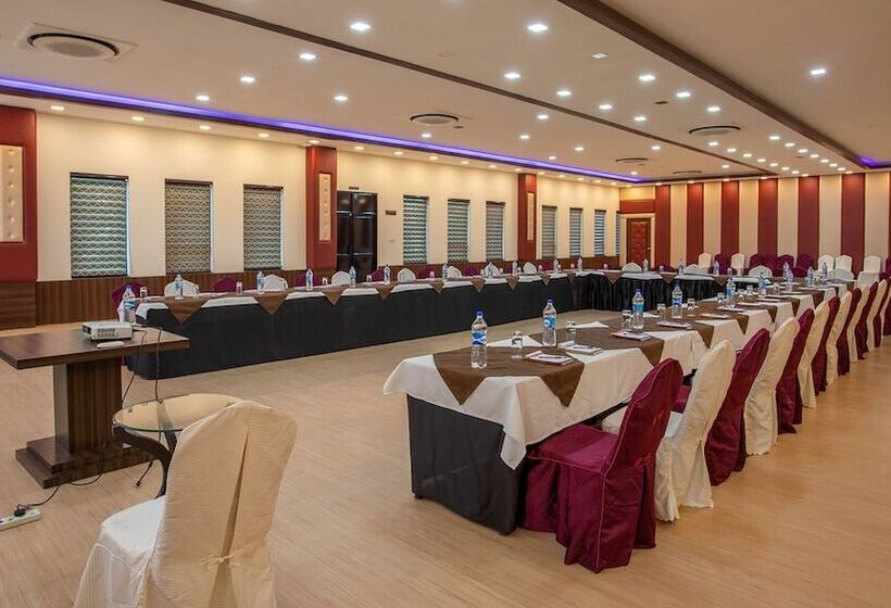 هتل Central Plaza