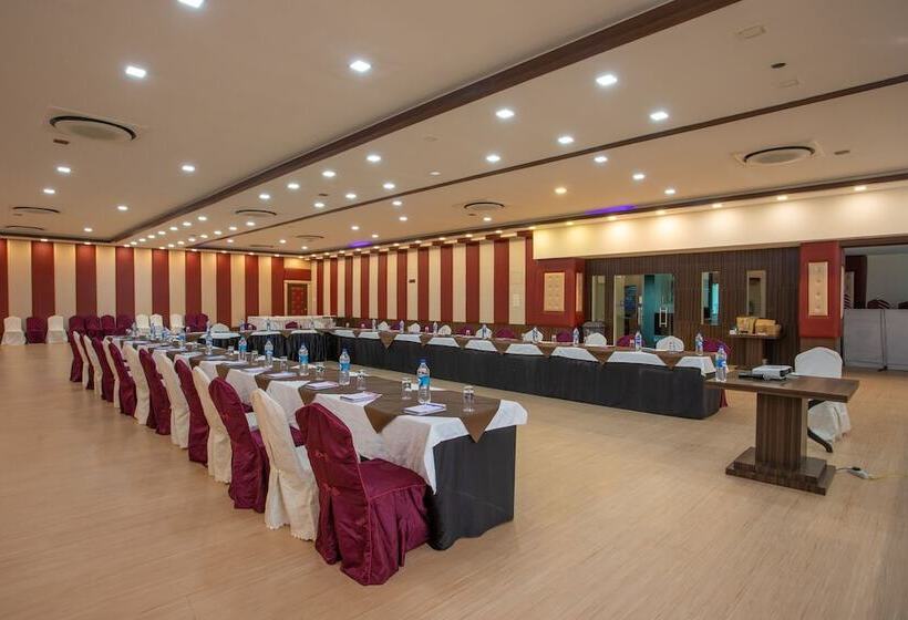 هتل Central Plaza