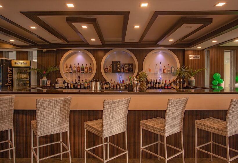 هتل Central Plaza