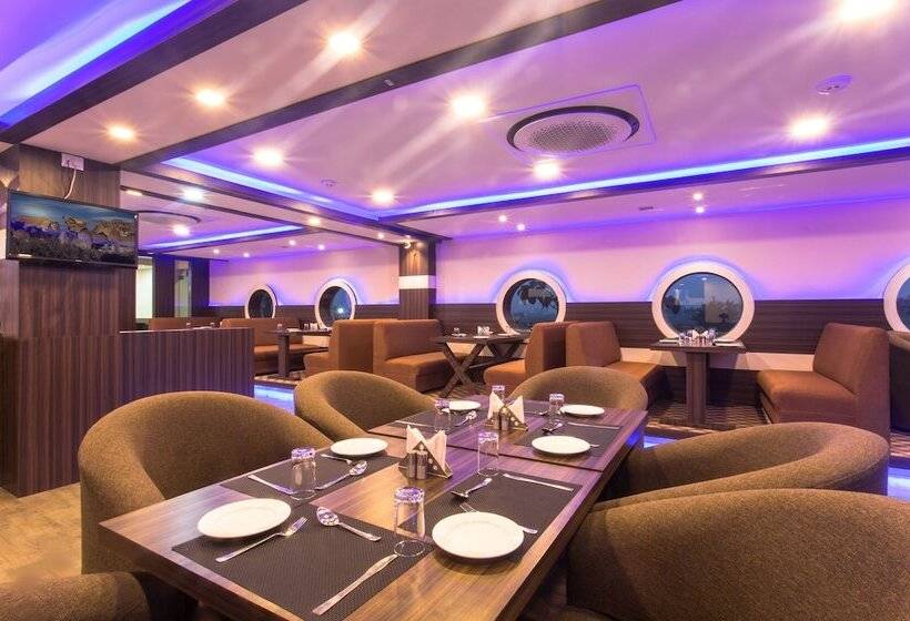 هتل Central Plaza