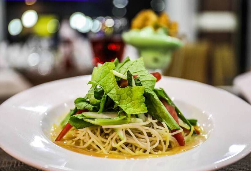 هتل Central Plaza