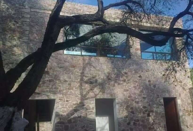 هتل Hacienda Ecoturistica La Salitrera